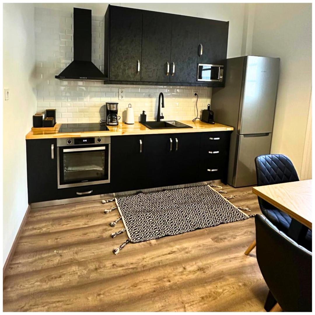 Memories Apartments Μονοκατοικία Στο Καρπενήσι 외부 사진